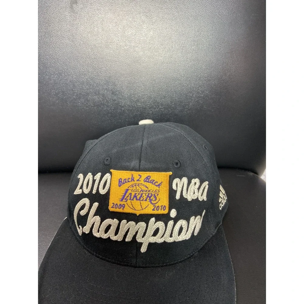 Adidas Los Angeles Lakers‎ NBA Finals 2010 Champions LOCKER ROOM Back 2 Back Hat